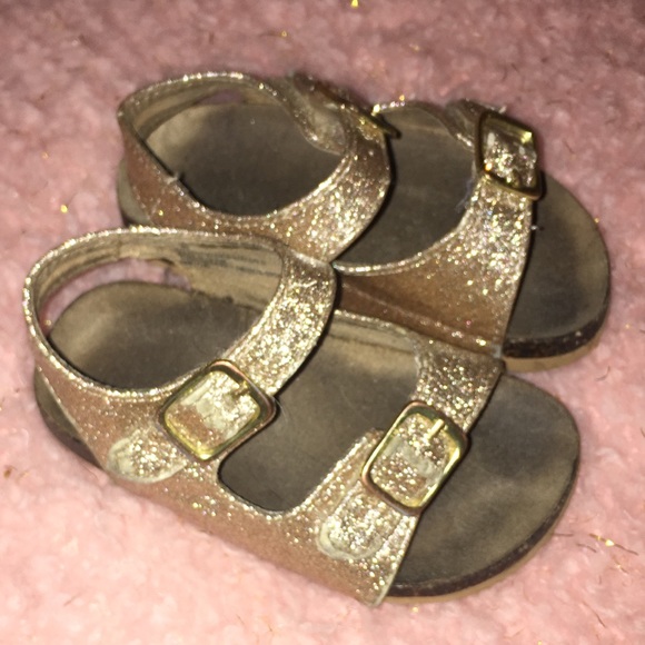 Toddler size 5 boots and sandals - Picture 7 of 8